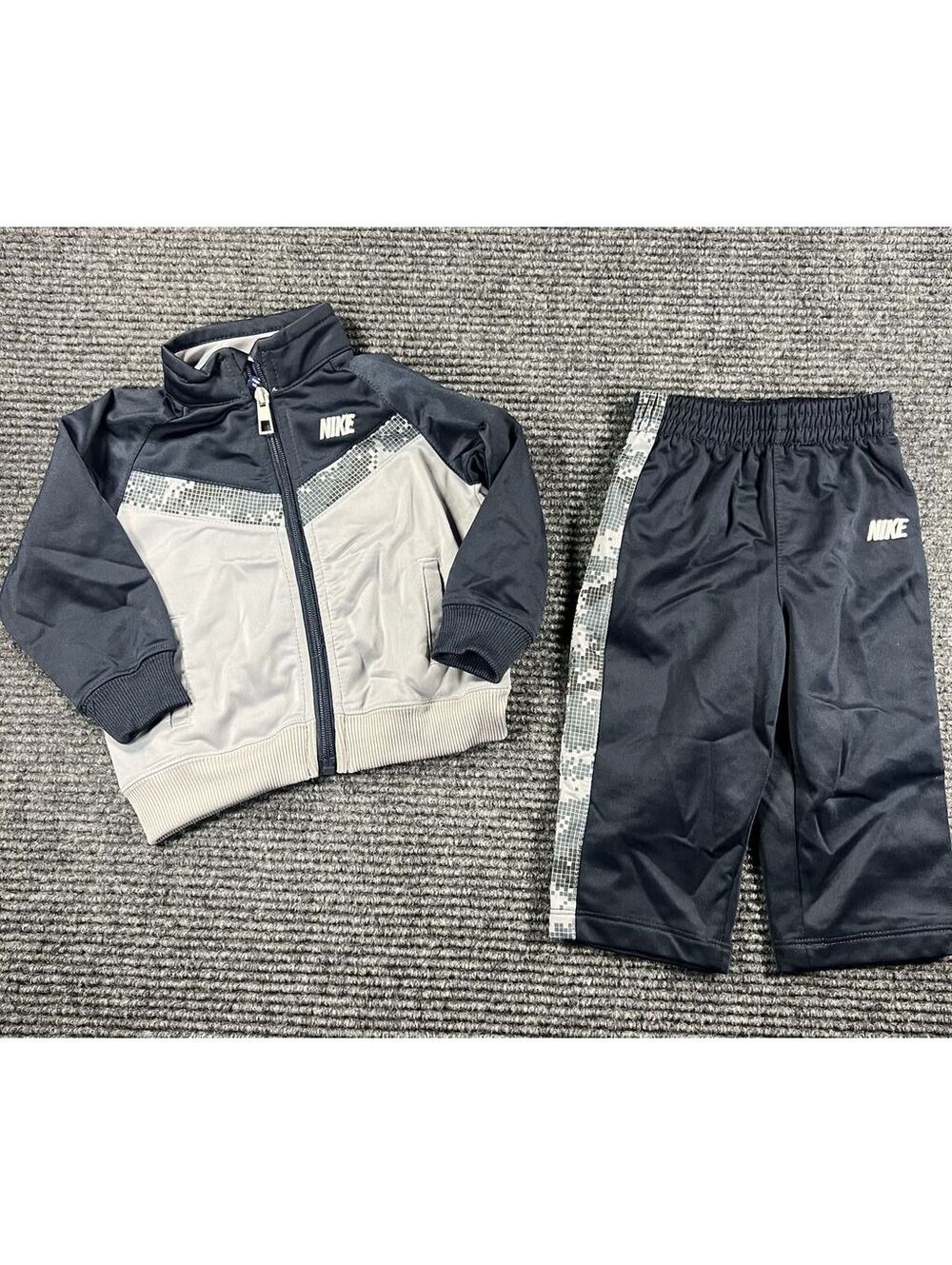 Nike Toddler Boys 12M Digital Camo Navy and Gray Track Jacket and Pants Set